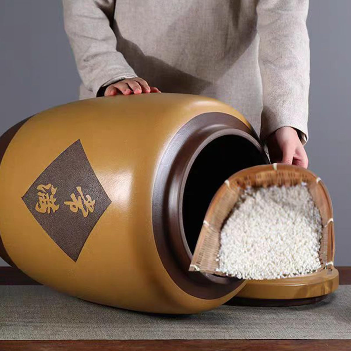 Rice Container, Ceramic Rice Bucket with Lid, Food Storage Jar, Ceramic Rice Cylinder, Rice Storage Container, for Kitchen, living room